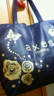 axes femme�̕��܁�